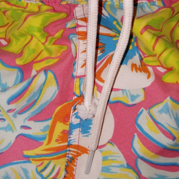 Vineyard Vines | Swim Trunks Hawaiian Floral Print Men's Size Medium - Picture 10 of 14